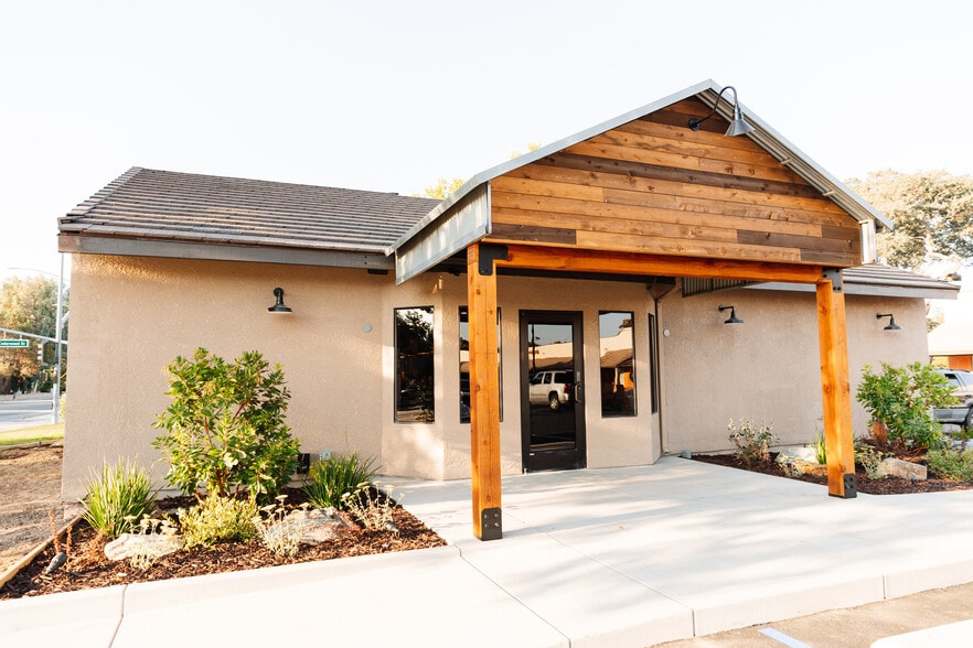 Primary Photo Of 1902 Creston Rd, Paso Robles Restaurant For Sale