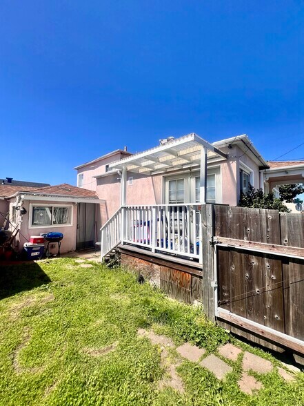 More Photos Of 789 17th St, Richmond Multifamily For Sale