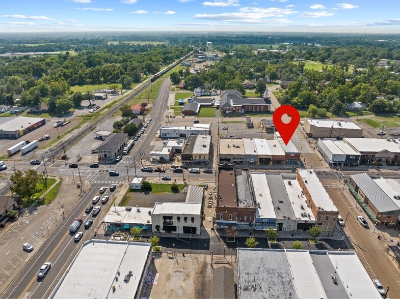 More Photos Of 219 N Main St, Winnsboro Storefront For Sale