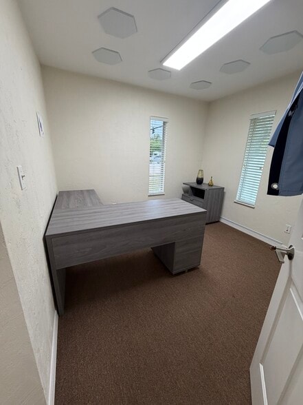 More Photos Of 3113 S Ridgewood Ave, Daytona Beach Medical For Lease