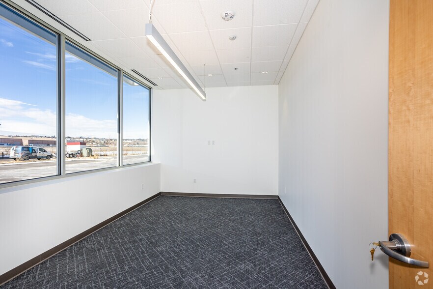 More Photos Of 1051 E 73rd Ave, Denver Unknown For Lease