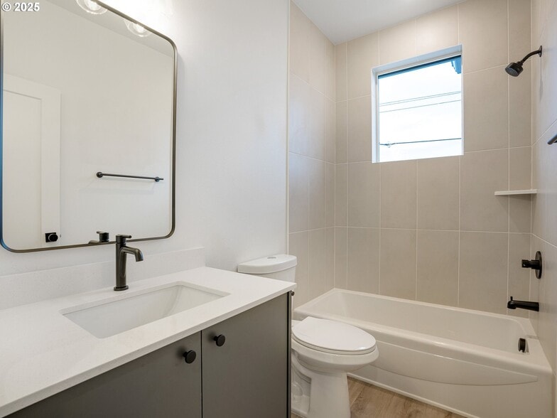 More Photos Of , Portland Multifamily For Sale