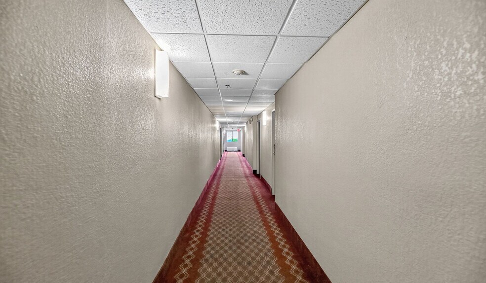 More Photos Of 2200 N Main St, Princeton Hotel For Sale