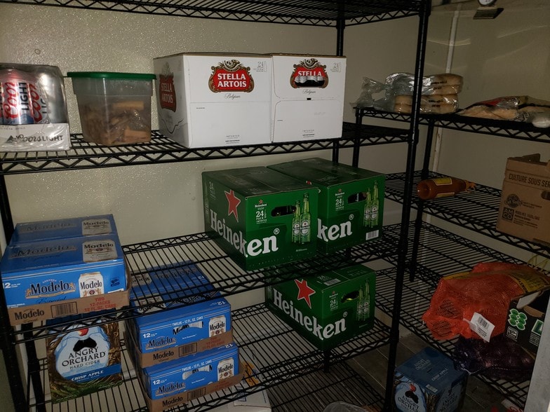 More Photos Of 291 Hooper St, Brooklyn Bar For Lease