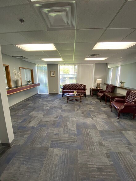 More Photos Of 5525 E 51st St, Tulsa Office For Lease