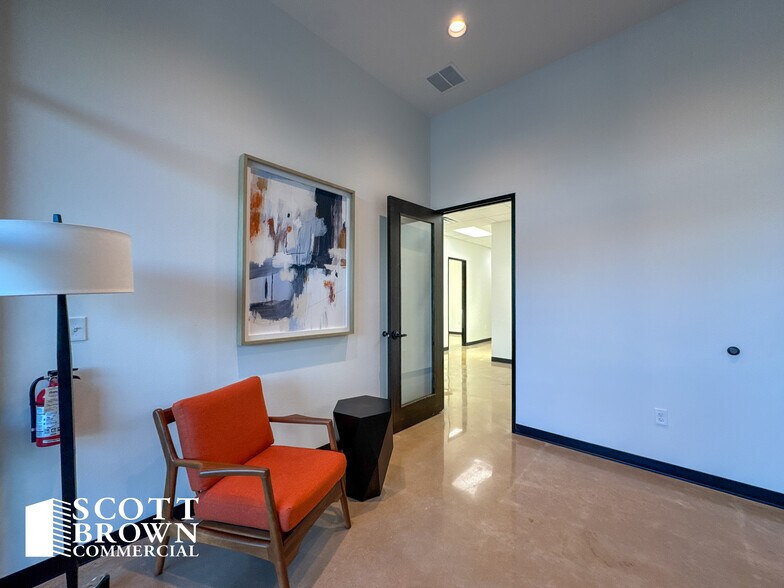 More Photos Of 2411-2421 Fort Worth Dr, Denton Medical For Lease