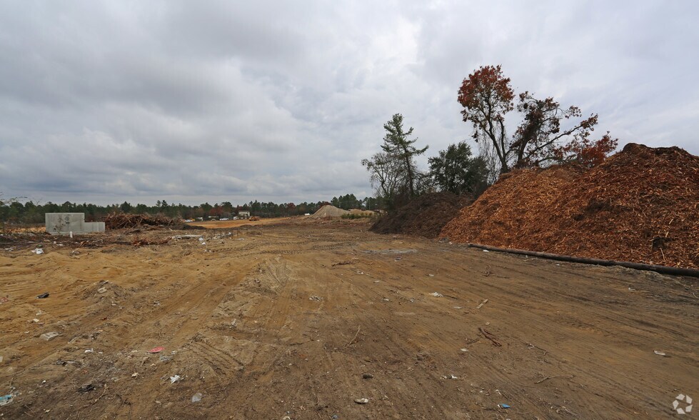 More Photos Of 5441-5443 Platt Springs Rd, Lexington Storefront For Lease