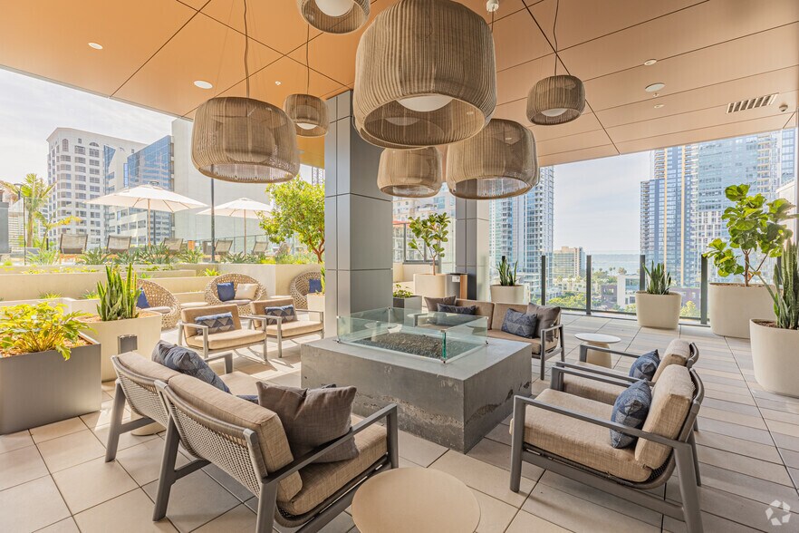 More Photos Of 1331 Columbia St, San Diego Apartments For Lease