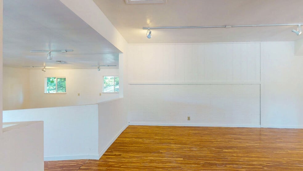 More Photos Of 15386 Little Valley Rd, Grass Valley Freestanding For Sale