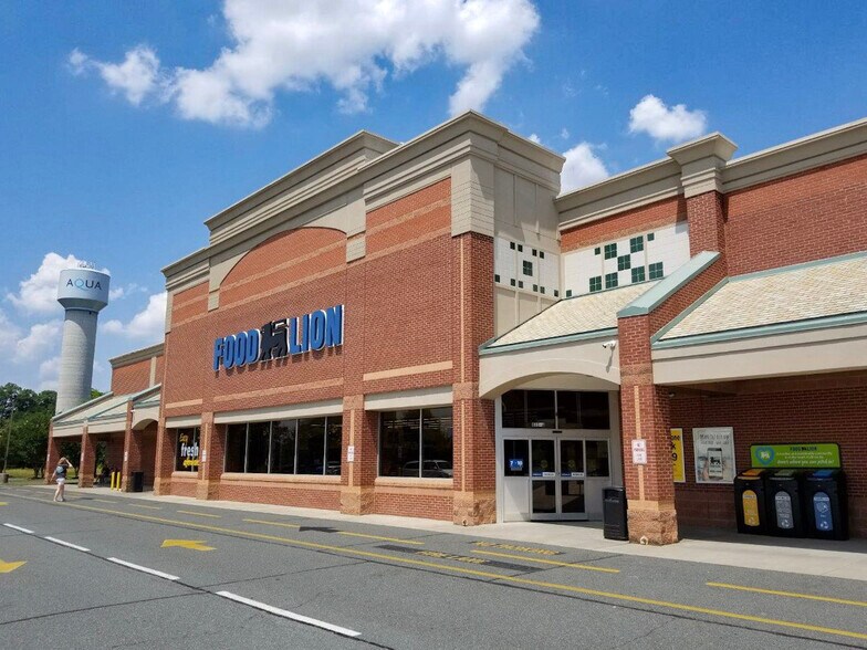 Primary Photo Of 835 Williamson Rd, Mooresville Unknown For Lease