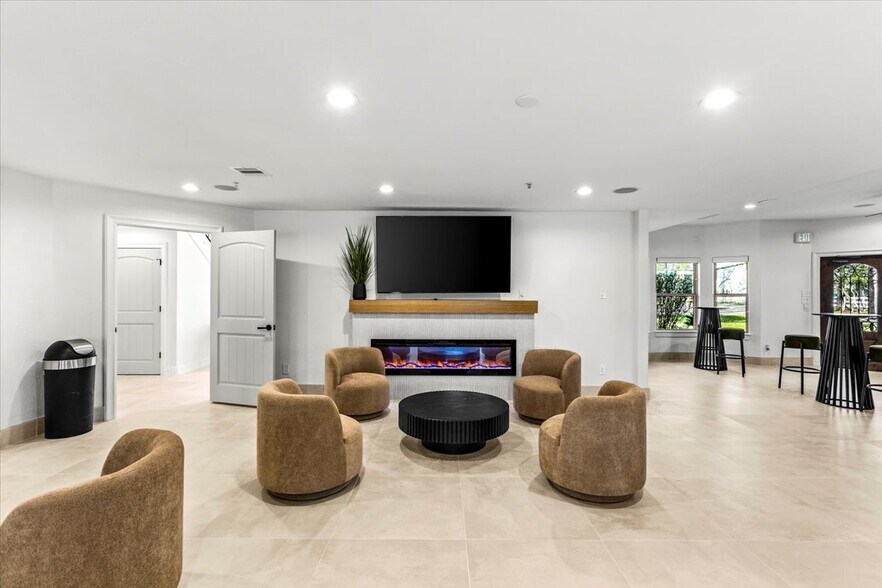 More Photos Of 8811 West Ln, Magnolia Office For Sale