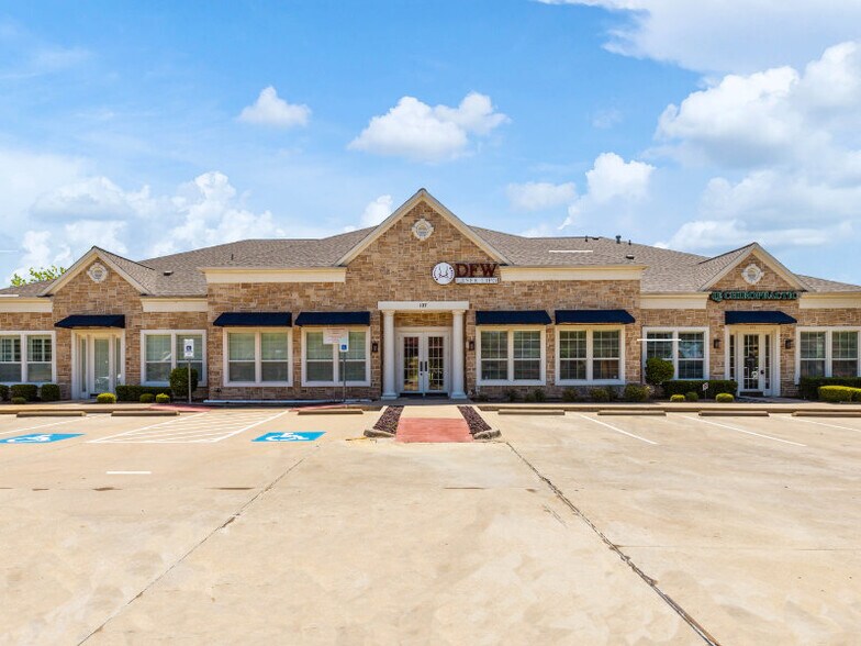 More Photos Of 5407 Basswood Blvd, Fort Worth Medical For Lease