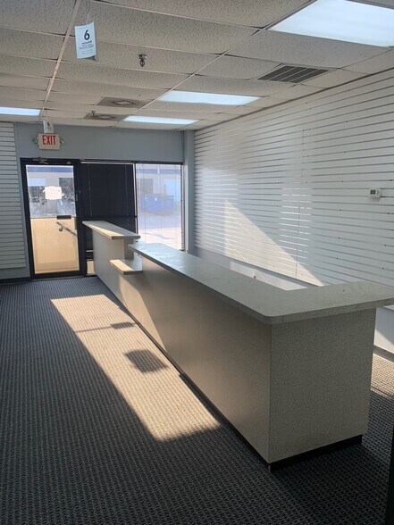 More Photos Of 2055 Silber Rd, Houston Unknown For Lease