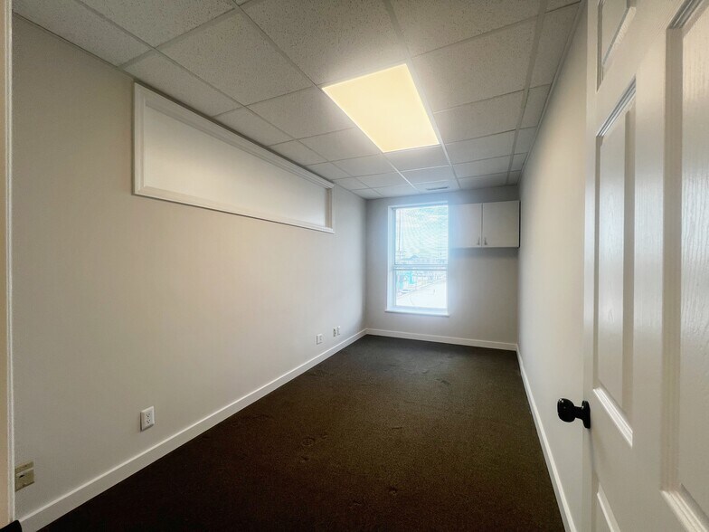 More Photos Of 701 West Ave, Ocean City Medical For Lease