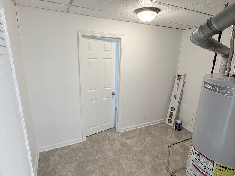 More Photos Of 108 E Main St, Plainfield General Retail For Lease