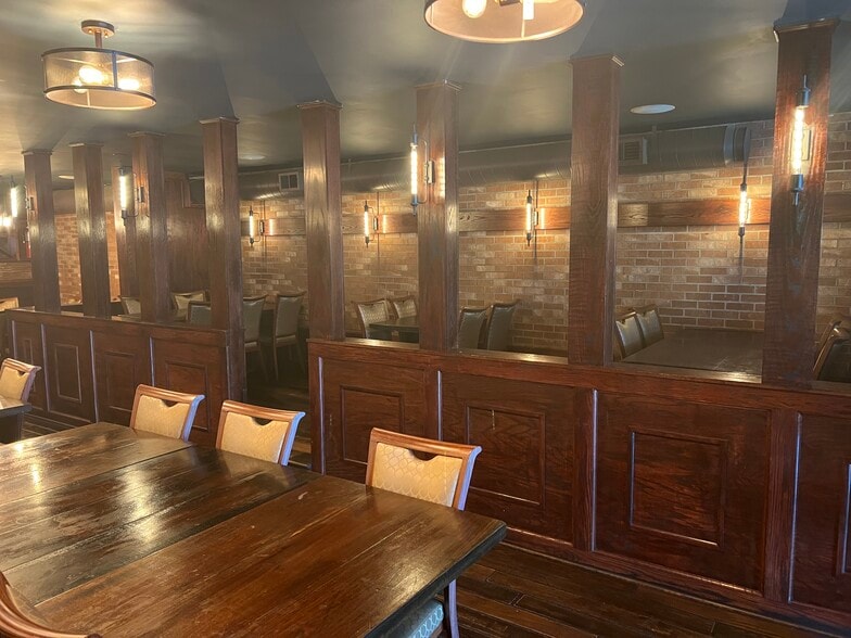 More Photos Of 6112 N Lincoln Ave, Chicago Restaurant For Lease