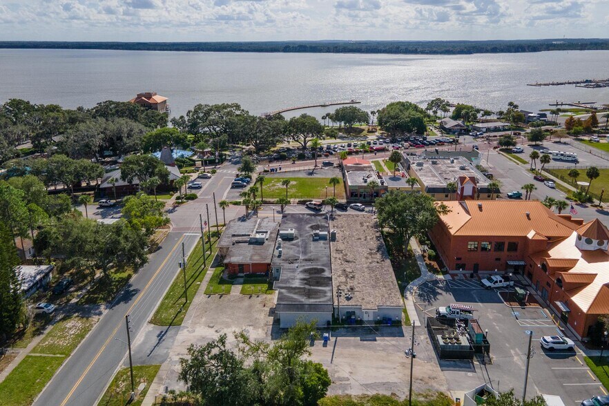 More Photos Of 227 E Main St, Tavares General Retail For Sale