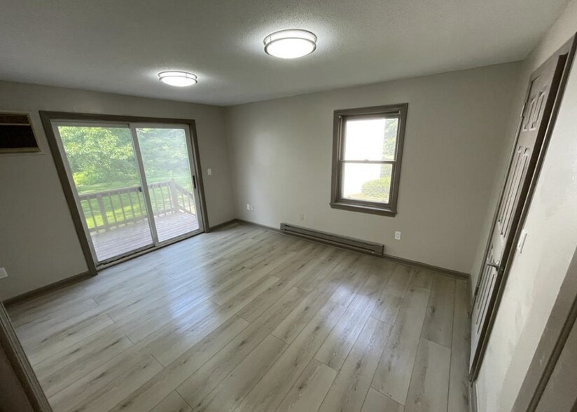 More Photos Of 23-36 Pine Crest Ridge, Woodstock Apartments For Sale