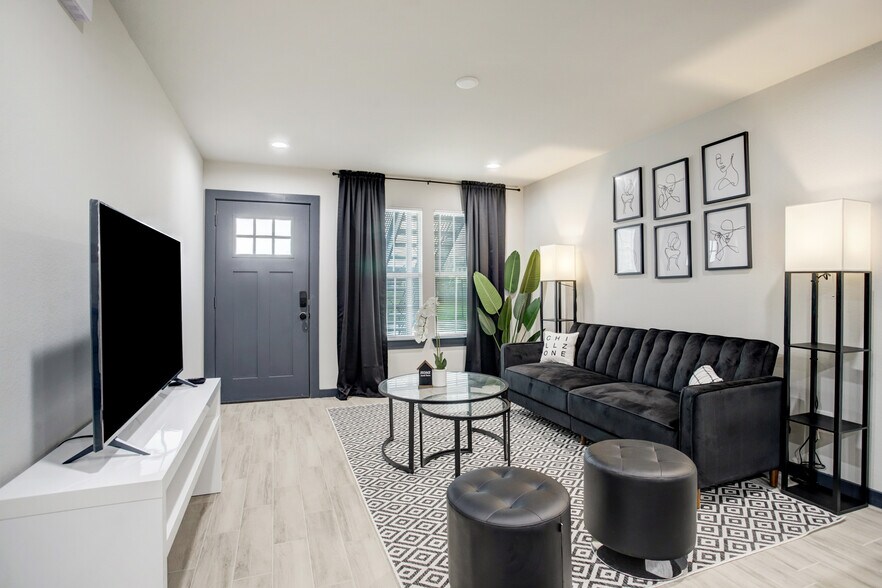 More Photos Of 3448 Elgin St, Houston Apartments For Sale