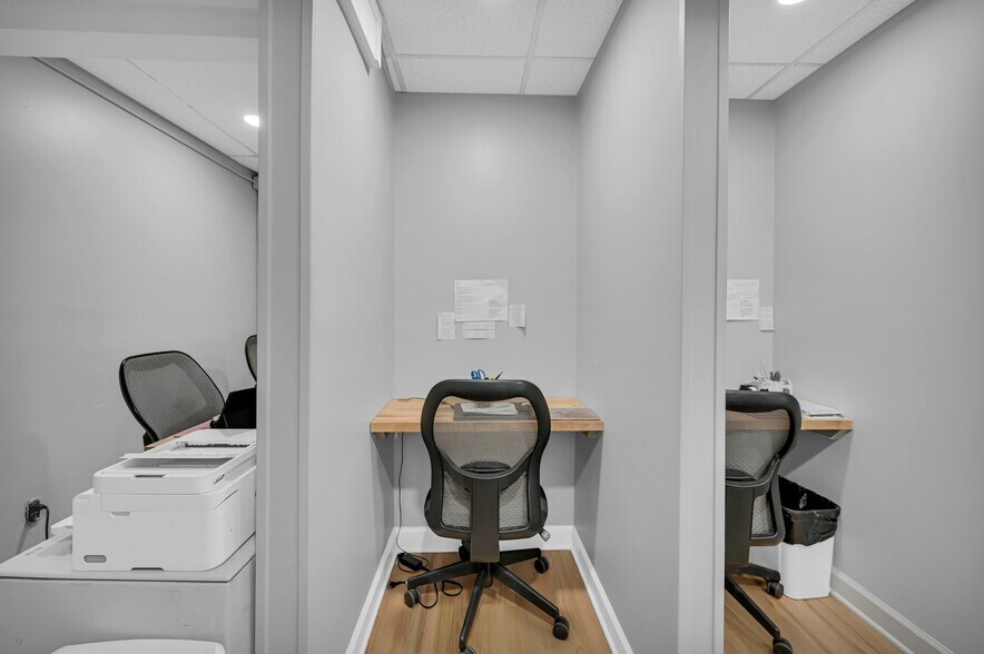 More Photos Of 33 N Morris St, Dover Auto Repair For Sale