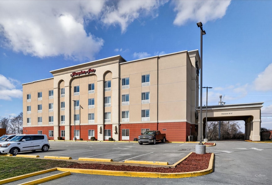 Primary Photo Of 202 Fairview Dr, Monaca Hotel For Sale