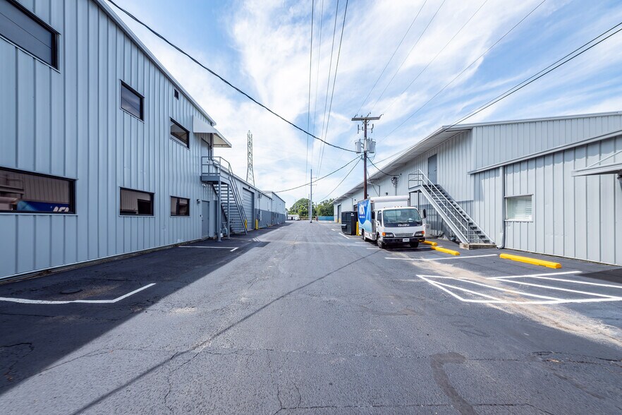 More Photos Of 3567 Meeting Street Rd, North Charleston Unknown For Lease