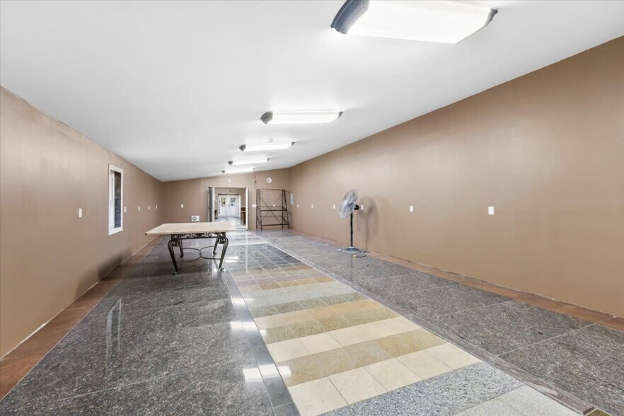 More Photos Of 155 Ushers Rd, Round Lake Warehouse For Sale