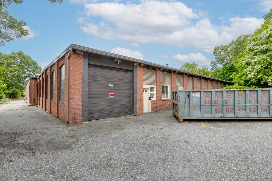 More Photos Of 3661 W Shore Rd, Warwick Warehouse For Sale