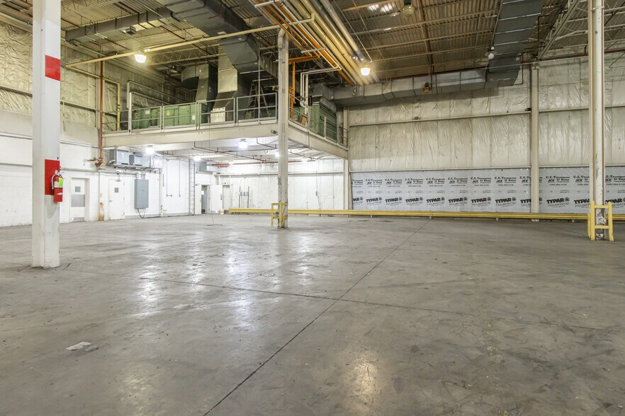 More Photos Of 377 Industrial Park Rd, Mount Jackson Warehouse For Lease
