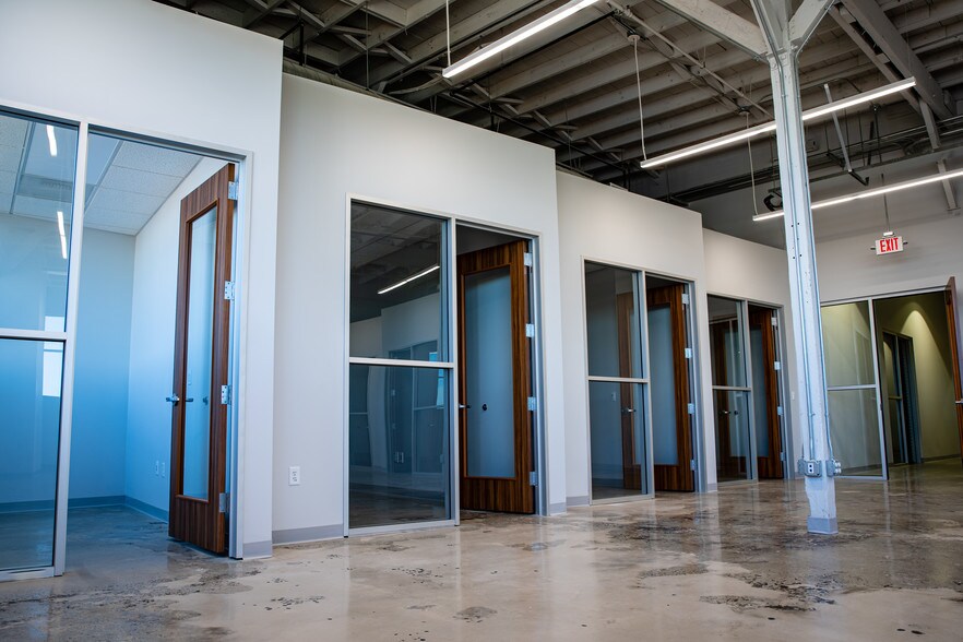 More Photos Of 2721 Cesar Chavez Blvd, Fresno Office For Lease
