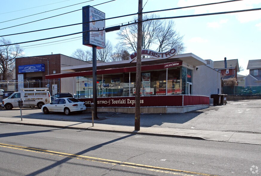 More Photos Of 1810 Victory Blvd, Staten Island Restaurant For Lease