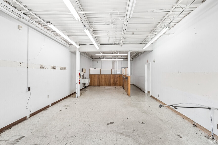 More Photos Of 2204-2230 Erie Blvd, Syracuse Manufacturing For Sale