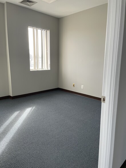 More Photos Of 3102-3114 Golansky Blvd, Woodbridge Medical For Lease