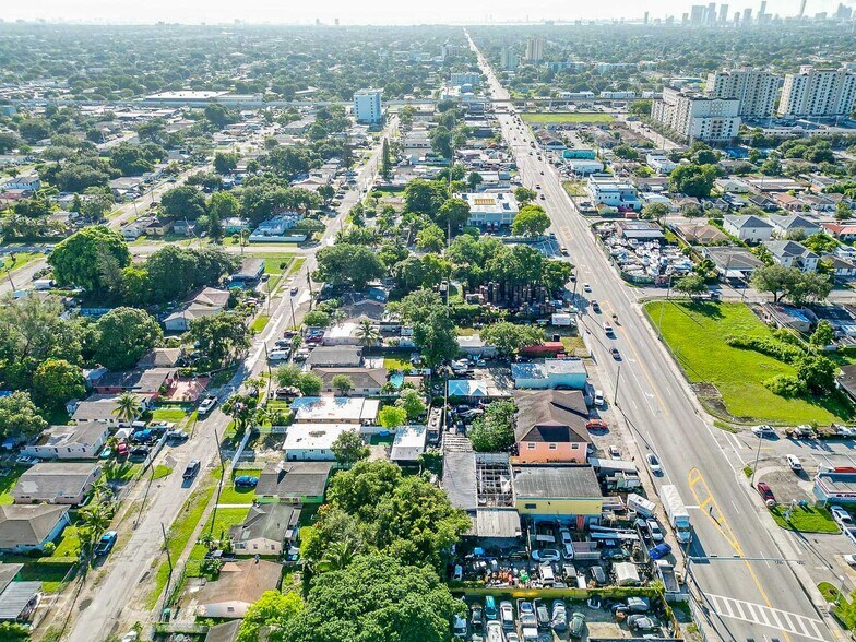 More Photos Of 3071 NW 54th St, Miami Warehouse For Sale