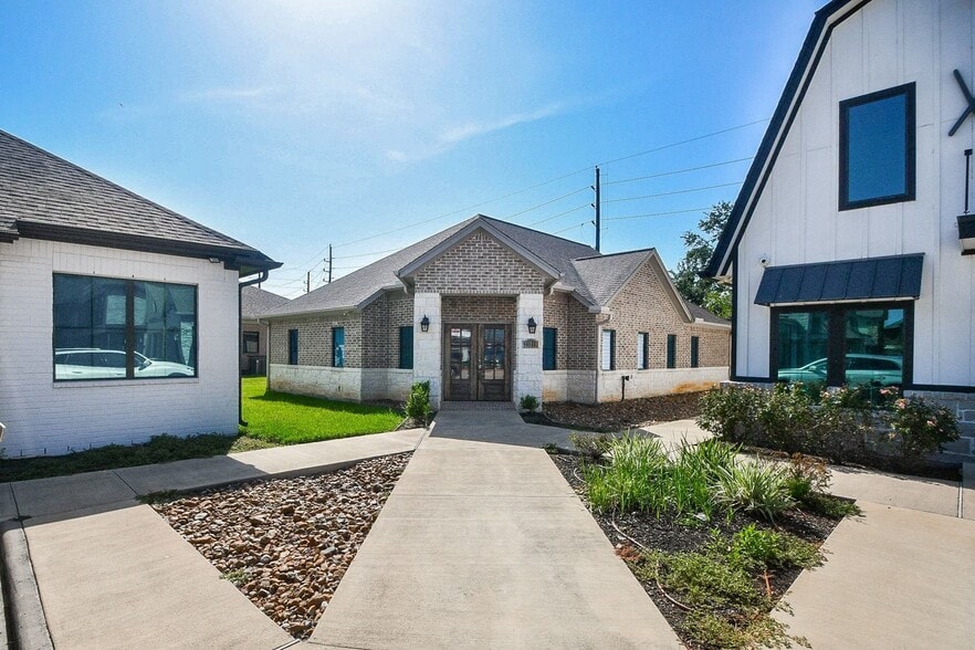 Primary Photo Of 23219 Red River Dr, Katy Medical For Sale