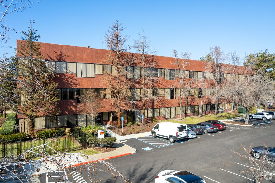 More Photos Of 39899 Balentine Dr, Newark Office For Lease