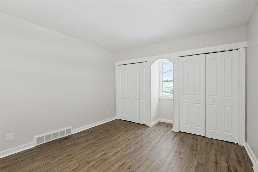 More Photos Of 4755 Pearl Rd, Cleveland Hotel For Sale