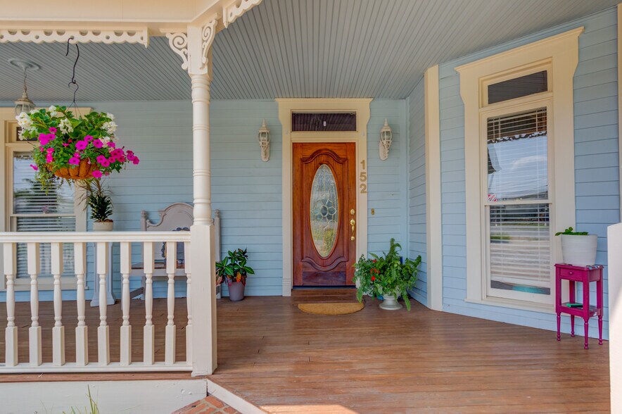 More Photos Of 152 E Shadburn Ave, Buford Office For Sale