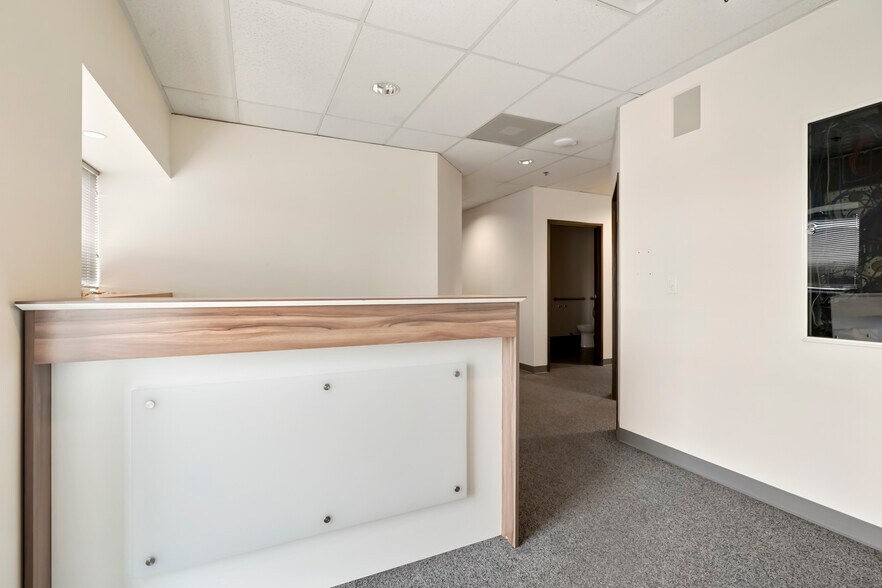 More Photos Of 1740 Skyway Dr, Longmont Warehouse For Sale