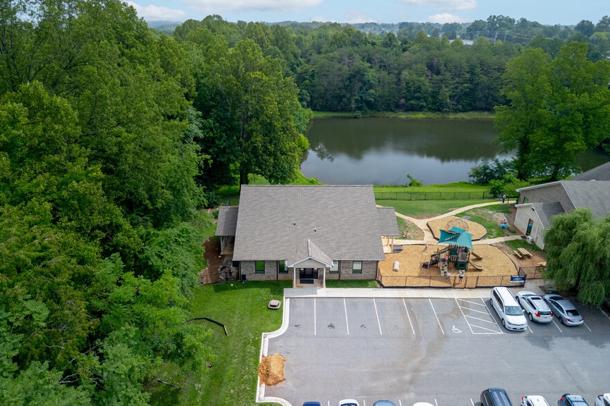 More Photos Of 1071 Woodberry Square Pl, Lynchburg Office For Sale