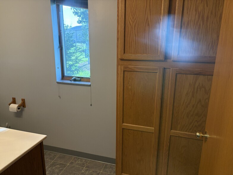 More Photos Of 402 W K St, Mc Cool Junction Industrial For Sale