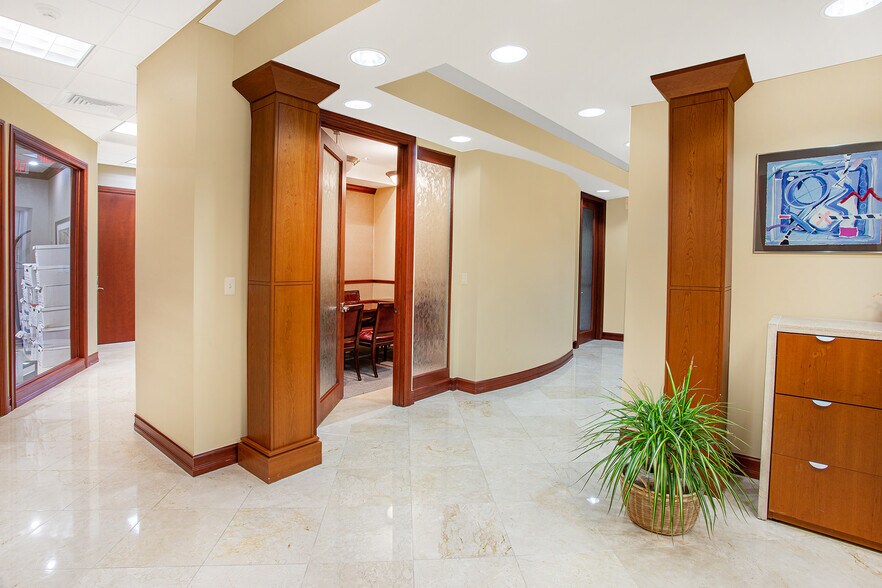 More Photos Of 2883 Executive Park Dr, Weston Office For Sale