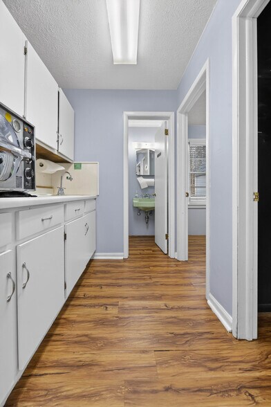 More Photos Of 3310 Henry Rd, Anniston Healthcare For Sale