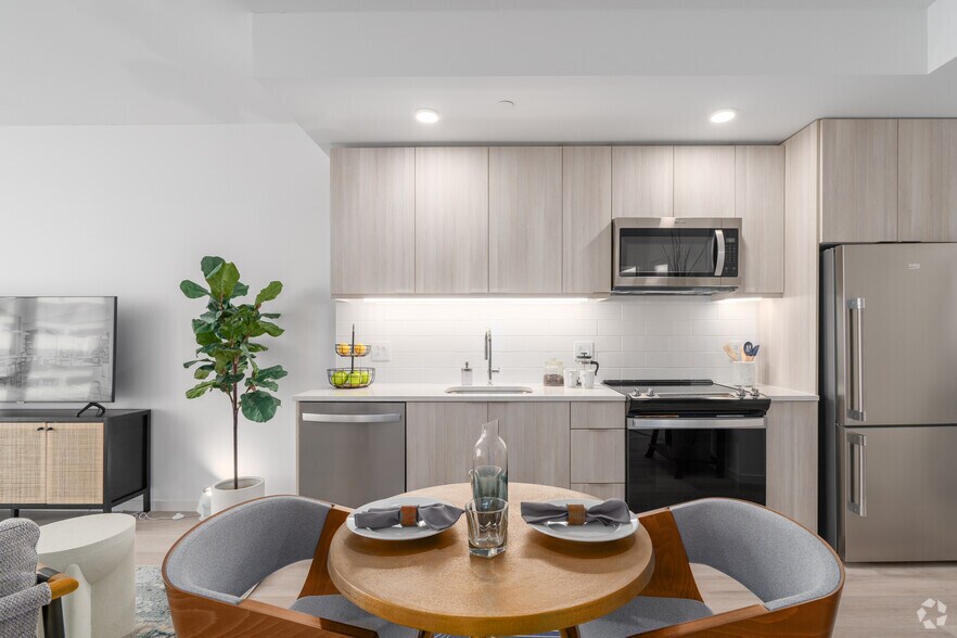 More Photos Of 1701 Race St, Philadelphia Apartments For Lease