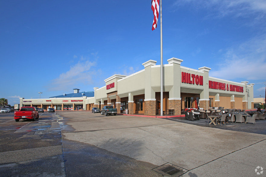 Primary Photo Of 12100 Gulf Fwy, Houston Unknown For Lease