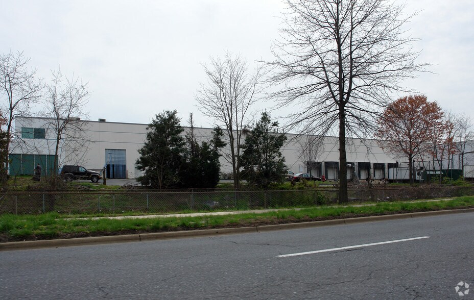 More Photos Of 9001 E Hampton Dr, Capitol Heights Warehouse For Lease