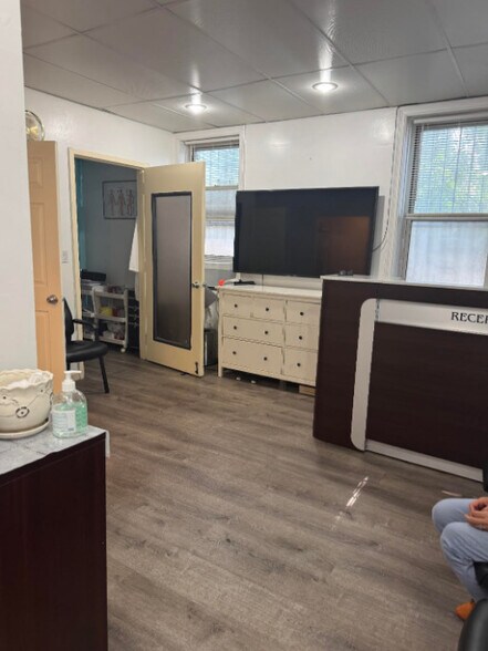 More Photos Of 141-25 Northern Blvd, Flushing Apartments For Lease