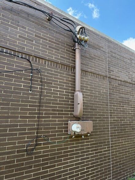 More Photos Of 20500 Miles Pky, Warrensville Heights Warehouse For Sale