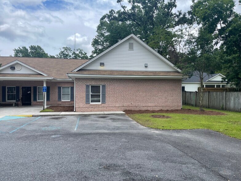 More Photos Of 2812 Williams St, Savannah Medical For Lease