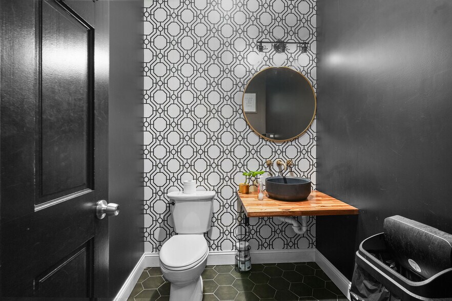 More Photos Of 1294 Chalkstone Ave, Providence Restaurant For Sale